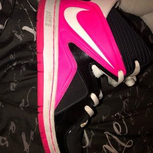 Nike retro size 7